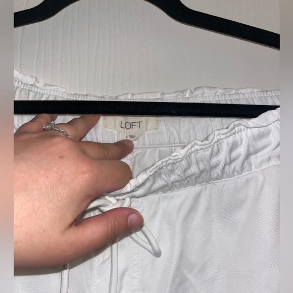 Women’s White Elastic waist pull on Drawstring Straight Leg Pants Size L LOFT - Picture 3 of 7